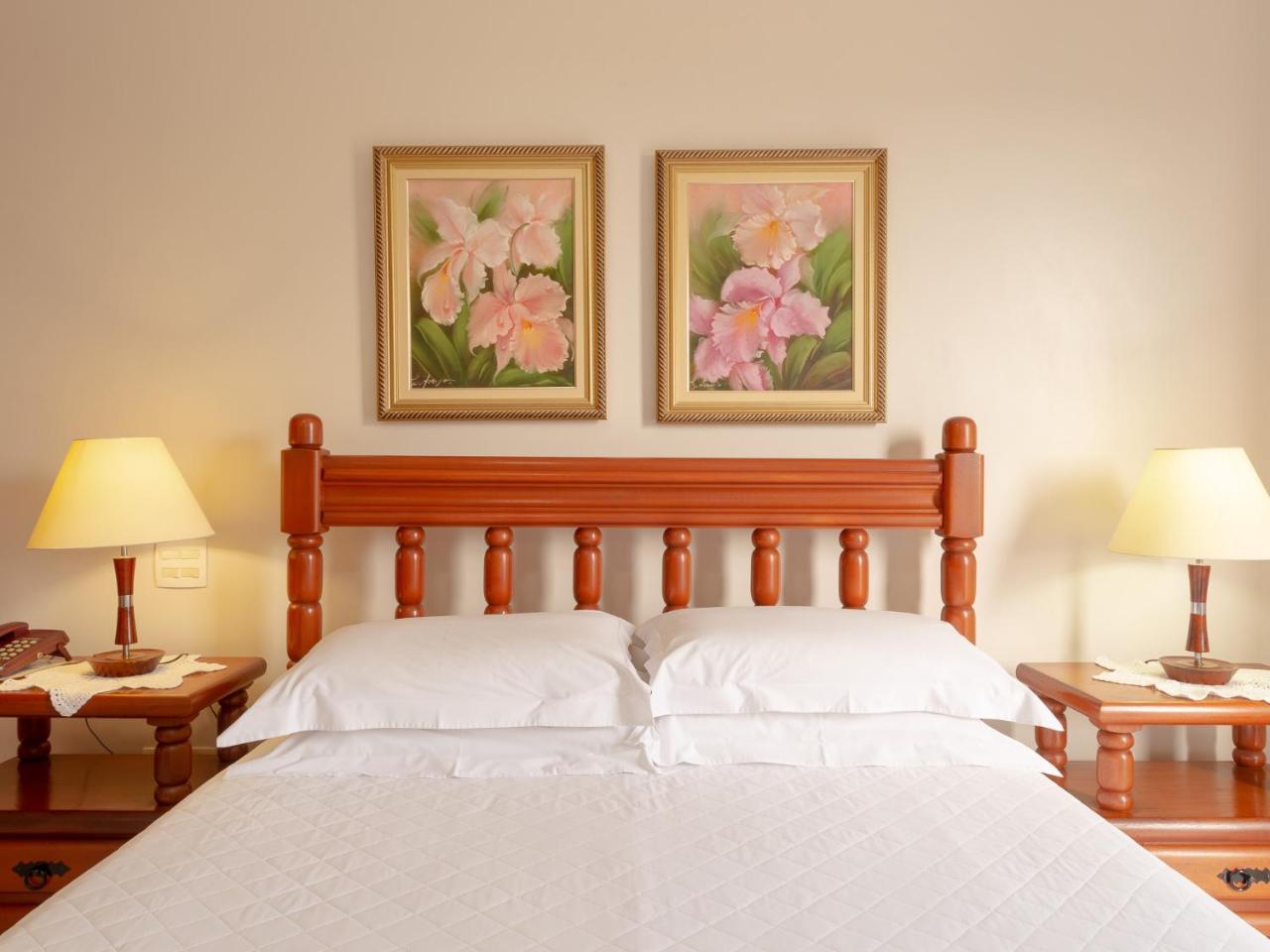 Hotel Guanumbis Ilhabela Buitenkant foto