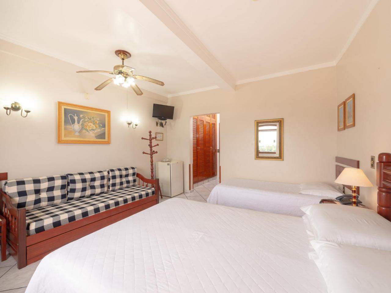 Hotel Guanumbis Ilhabela Buitenkant foto