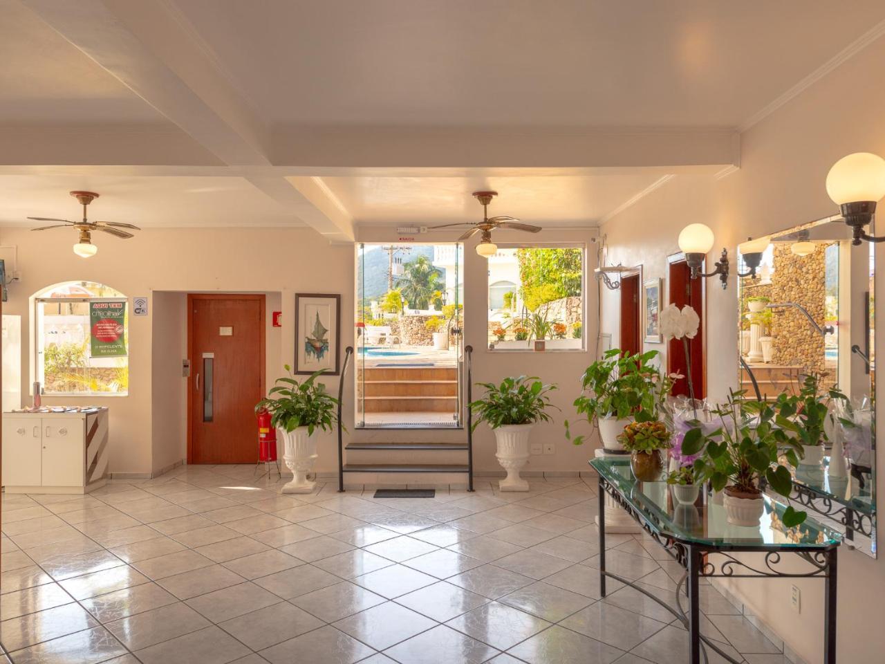 Hotel Guanumbis Ilhabela Buitenkant foto